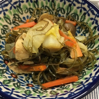 きざみ昆布で♪鶏モモと白菜の煮物